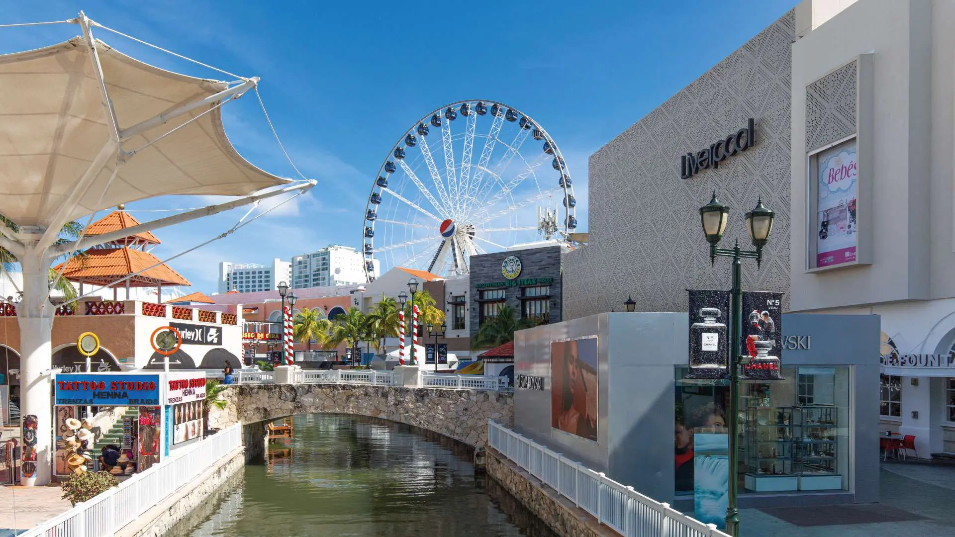 La Isla Shopping Village in Cancun with luxury stores and local artisan shops
