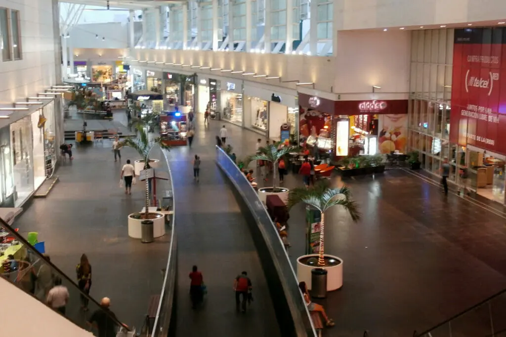 Plaza Las Americas in Cancun with a mix of local boutiques and international brands